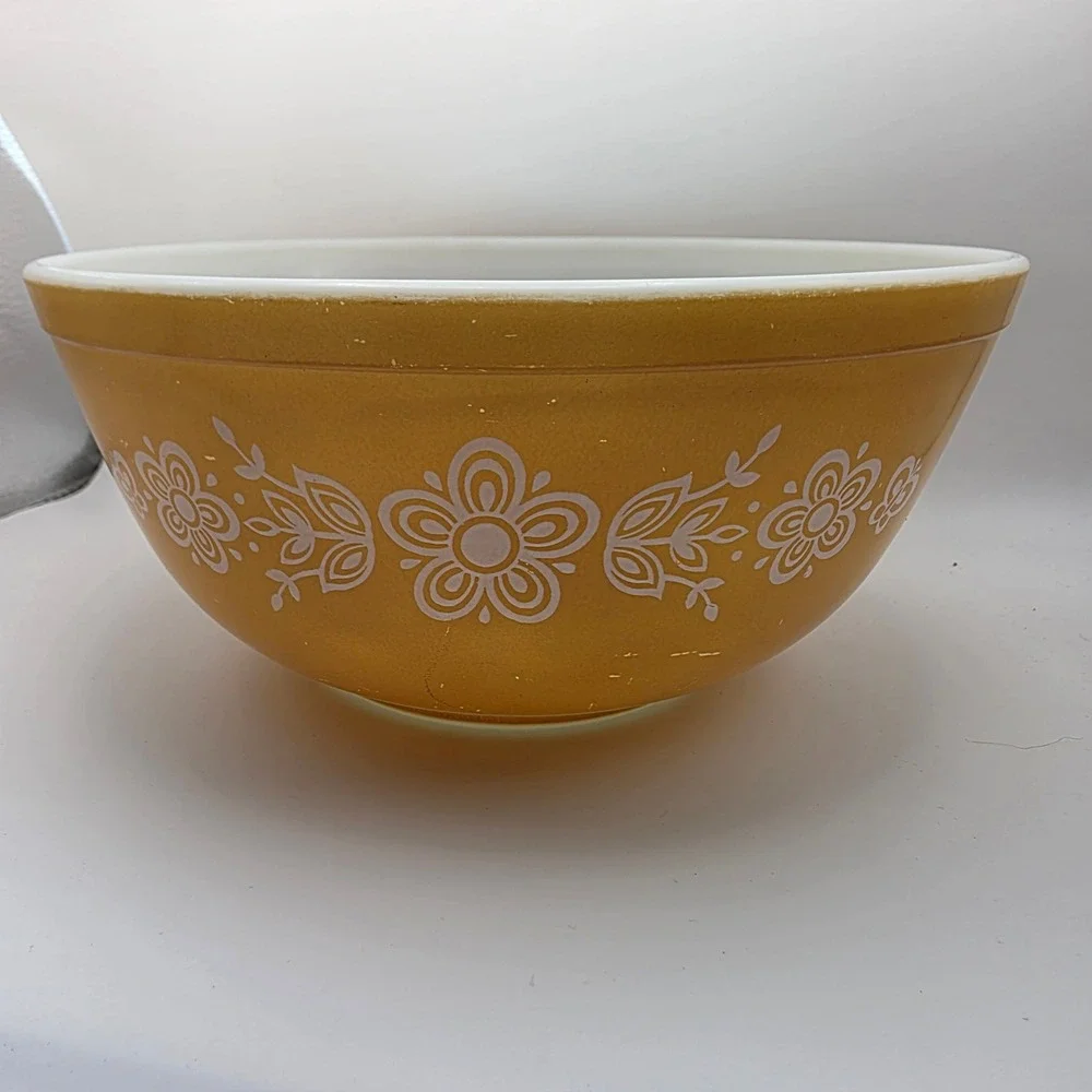 Vintage Pyrex Butterfly‎ Gold Nesting Mixing Bowl Set of 3 Milk Glass MCM 70s